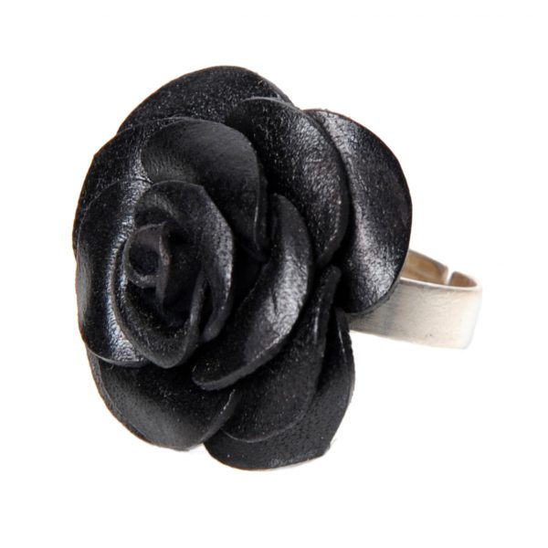 bague en cuir