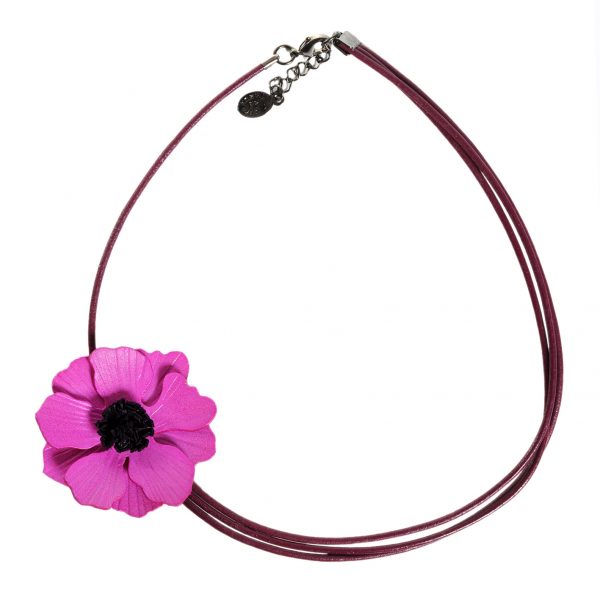 collier ras de cou fleur en cuir