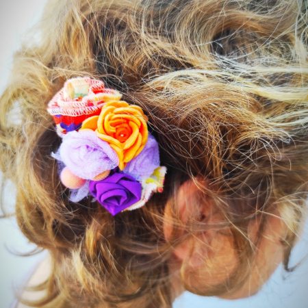 Broche barrette roses oranges et violettes